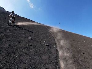 Traversata Etna in Mount bike e-bike 